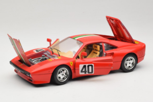 Ferrari 288 GTO #40 Punane Itaalia Lipp 1984 Bburago 1:18 3027-P1 Metall - pilt 2/8