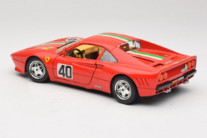 Ferrari 288 GTO #40 Punane Itaalia Lipp 1984 Bburago 1:18 3027-P1 Metall - pilt 7/8