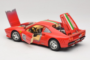 Ferrari 288 GTO #40 Punane Itaalia Lipp 1984 Bburago 1:18 3027-P1 Metall - pilt 5/8