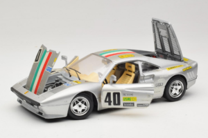 Ferrari 288 GTO #40 Hõbe 1984 Bburago 1:18 3027-S1 Metall - pilt 2/8