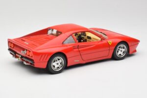 Ferrari 288 GTO Punane Bburago 1:18 3027 Metall - pilt 3/8