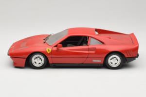 Ferrari 288 GTO Punane Tonka 1:18 3233 Metall - pilt 4/8