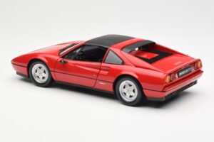Ferrari 328 GTS Punane Kyosho 1:18 08185R Metall - pilt 7/8