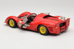Ferrari 330 P4 #20 Punane 1967 Revell 1:18 48822-P1 Metall - pilt 5/8