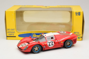 Ferrari 330 P4 #22 Scuderia Filipinetti Poor Condition 1967 Revell 1:18 48825-P1 Metall - pilt 8/8