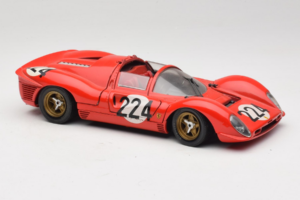 Ferrari 330 P4 #224 Punane 1967 Revell 1:18 48825-P2 Metall - pilt 5/7