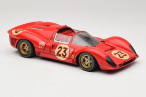 Ferrari 330 P4 #23 L. Bandini / C. Amon 24 Hours of Daytona Winner 1967 Revell 1:18 48833 Metall - pilt 6/8