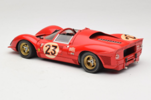 Ferrari 330 P4 #23 L. Bandini / C. Amon 24 Hours of Daytona Winner 1967 Revell 1:18 48833 Metall - pilt 7/8