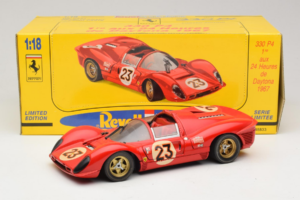 Ferrari 330 P4 #23 L. Bandini / C. Amon 24 Hours of Daytona Winner 1967 Revell 1:18 48833 Metall - pilt 8/8