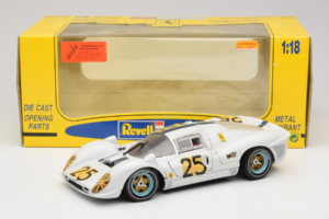 Ferrari 330 P4 #25 Valge Revell 1:18 48845 Metall - pilt 8/8