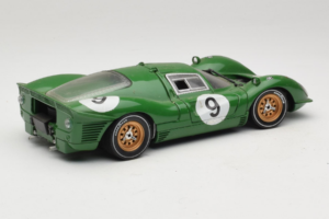 Ferrari 330 P4 #9 Roheline Spa-Francorchamps 1967 Eagles Race 1:18 41007 Metall - pilt 3/8
