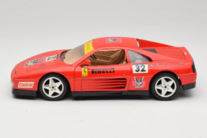 Ferrari 348 TB #32 Pirelli Punane 1989 Bburago 1:18 3039-P1 Metall - pilt 4/8