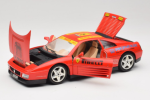 Ferrari 348tb Pirelli Punane Bburago 1:18 3039-P2 Metall - pilt 2/8