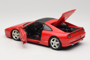 Ferrari F355 GTS Punane UT Models 1:18 22111 Metall - pilt 5/8