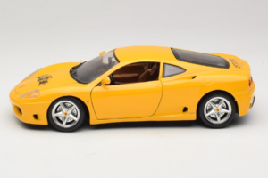 Ferrari 360 Modena 25 Jahre FMC Kollane Bburago 1:18 3358-Y1 Metall - pilt 4/8