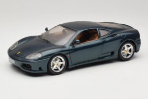 Ferrari 360 Modena Tumerohelise Metallic Bburago 1:18 3358-G2 Metall