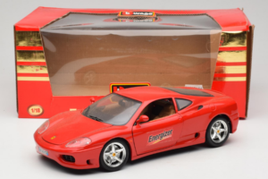 Ferrari 360 Modena Energizer Punane Bburago 1:18 3358-P3 Metall - pilt 8/8
