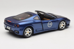 Ferrari 360 Modena Targa Piiratud Väljaanne 333 tk Lilla Metallic Bburago 1:18 3348-F1 Metall - pilt 3/8