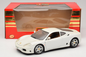Ferrari 360 Modena Valge Bburago 1:18 3368-W1 Metall - pilt 8/8