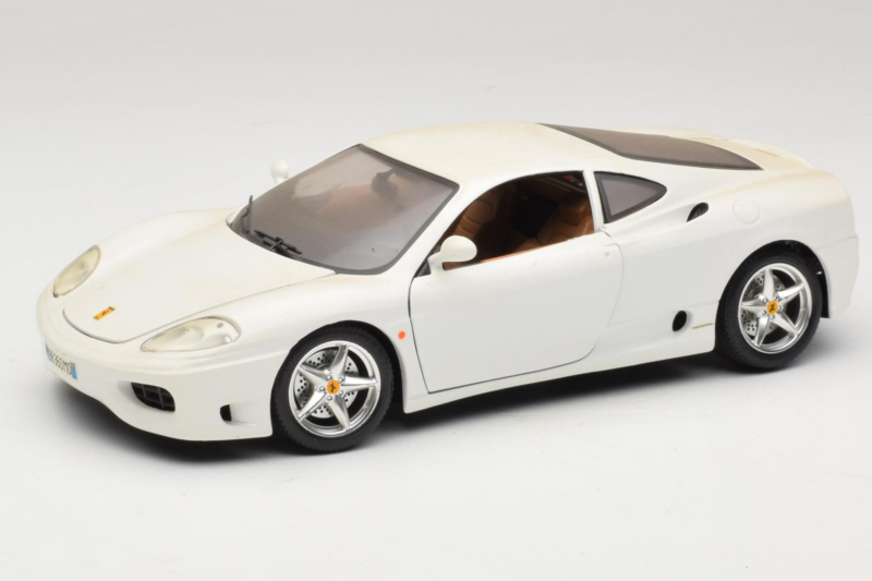 Ferrari 360 Modena Valge Bburago 1:18 3368-W1 Metall