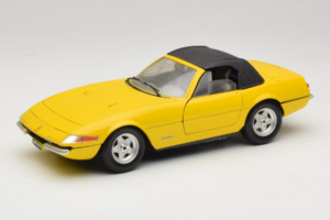 Ferrari 365 GTS/4 Daytona Kabriolett Kollane Techno Giodi 1:18 740028 Metall