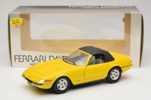 Ferrari 365 GTS/4 Daytona Kabriolett Kollane Techno Giodi 1:18 740028 Metall - pilt 8/8