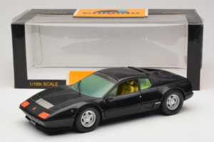 Ferrari 365 GT4 BB Must Chrono 1:18 CH002 Metall - pilt 8/8