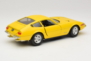 Ferrari 365 GTB/4 Daytona Kollane Techno Giodi 1:18 40011-Y1 Metall - pilt 2/7