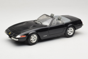 Ferrari 365 GTB/4 Daytona Kabriolett Must Techno Giodi 1:18 40011-B1 Metall