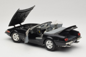 Ferrari 365 GTB/4 Daytona Kabriolett Must Techno Giodi 1:18 40011-B1 Metall - pilt 5/8