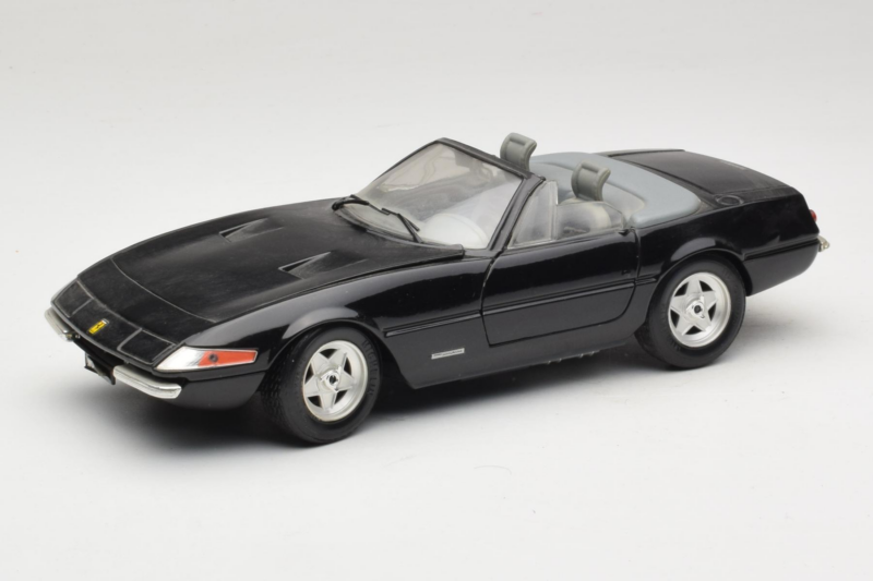 Ferrari 365 GTB/4 Daytona Kabriolett Must Techno Giodi 1:18 40011-B1 Metall