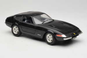 Ferrari 365 GTB/4 Daytona Must Techno Giodi 1:18 40011-B2 Metall - pilt 6/8