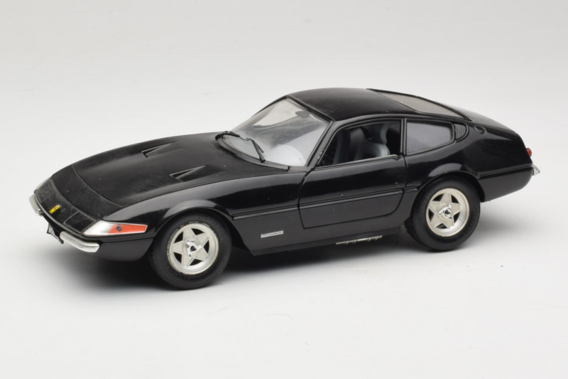 Ferrari 365 GTB/4 Daytona Must Techno Giodi 1:18 40011-B2 Metall