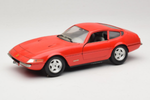 Ferrari 365 GTB/4 Daytona Punane Techno Giodi 1:18 40011-P2 Metall