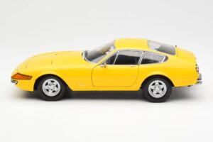 Ferrari 365 GTB/4 Daytona Kollane Kyosho 1:18 08162Y Metall - pilt 4/8