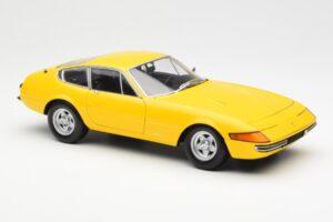 Ferrari 365 GTB/4 Daytona Kollane Kyosho 1:18 08162Y Metall - pilt 6/8
