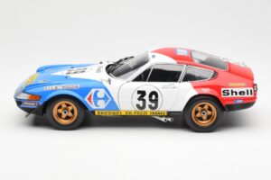 Ferrari 365 GTB/4 #39 J-C. Andruet / Lena 24 Hours of Le Mans 1972 Kyosho 1:18 08164E Metall - pilt 4/8