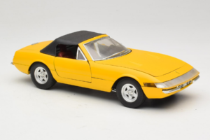 Ferrari 365 GTS Kollane Musta Katusega Solido 1:18 8018 Metall - pilt 6/8