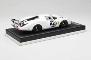 Ferrari 365 P2 #28 M. Gregory / J. Schlesser NART 24 Hours of Daytona 1967 Valge AB Models 1:18 REMC019 Vaik - pilt 3/6