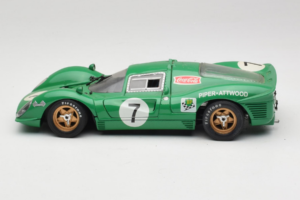 Ferrari 412P #7 Roheline 24 Hours of Daytona 1967 Eagles Race 1:18 37000 Metall - pilt 4/8