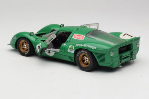 Ferrari 412P #7 Roheline 24 Hours of Daytona 1967 Eagles Race 1:18 37000 Metall - pilt 5/8