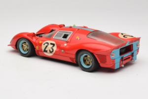 Ferrari 412P #23 W. Mairesse / J. Beurlys Le Mans 1967 Punane Revell 1:18 48826 Metall - pilt 7/8