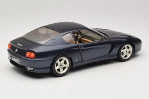 Ferrari 456 GT Sinine Bburago 1:18 3036-B1 Metall - pilt 3/8