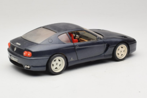 Ferrari 456 GT Dark Blue Metallic Bburago 1:18 3036-B2 Metall - pilt 3/8