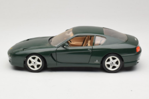 Ferrari 456 GT Tumerohe Bburago 1:18 3046-GR1 Metall - pilt 4/8
