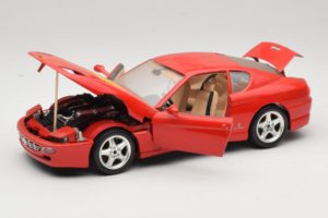 Ferrari 456 GT Ferrari Model Club Punane Bburago 1:18 3036-P1 Metall - pilt 2/8