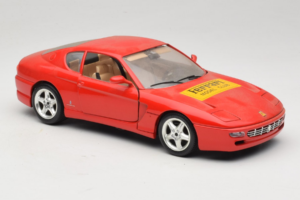 Ferrari 456 GT Ferrari Model Club Punane Bburago 1:18 3036-P1 Metall - pilt 6/8
