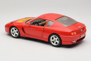 Ferrari 456 GT Ferrari Model Club Punane Bburago 1:18 3036-P1 Metall - pilt 7/8