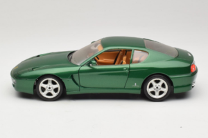 Ferrari 456 GT Roheline Metallic Bburago 1:18 3036-GR1 Metall - pilt 4/8