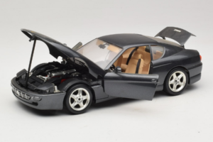 Ferrari 456 GT Hall Metallic Bburago 1:18 3036-G1 Metall - pilt 2/8